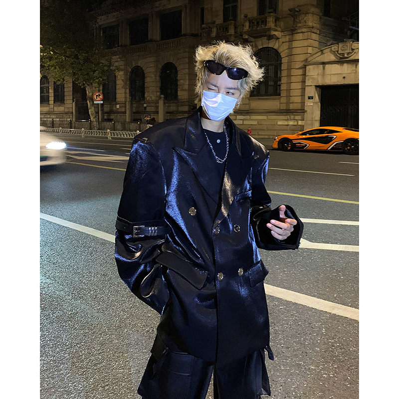 液态金属垫肩皮扣垫肩西服外套男