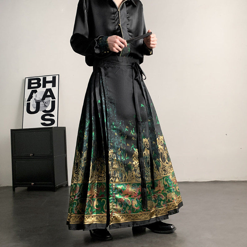 2026新款新中式原创织金马面裙汉服男女轻国风通勤明制古装元素潮图片