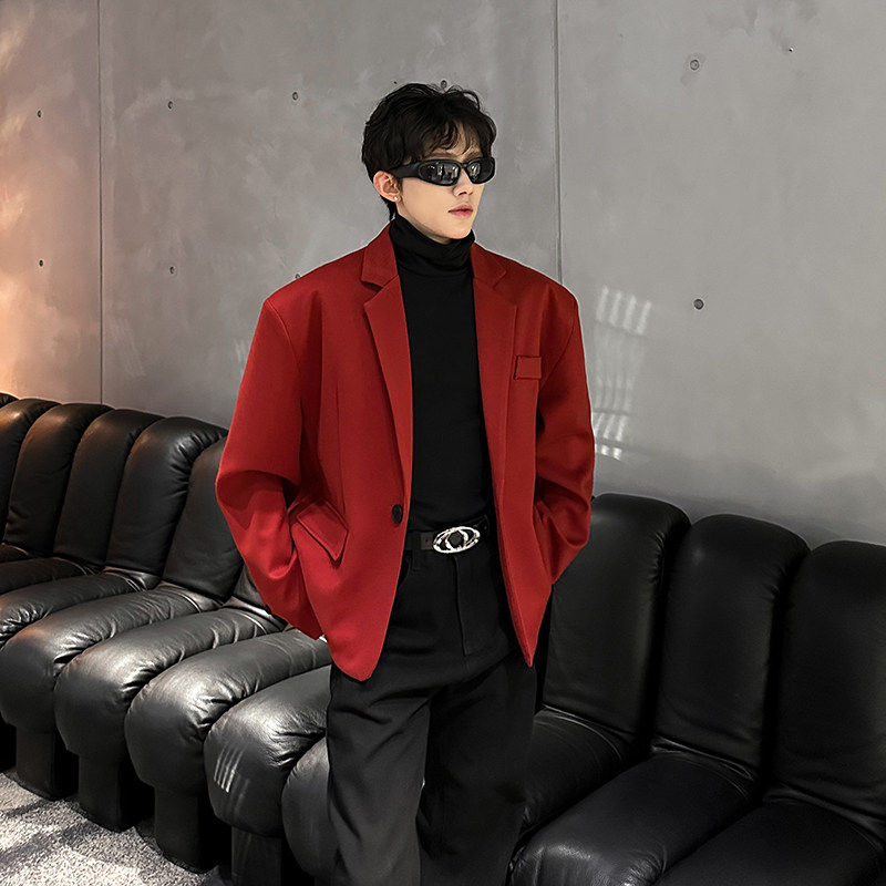 秋冬款高级感复古酒红色呢料休闲小西装外套韩版男模穿搭垫肩西服
