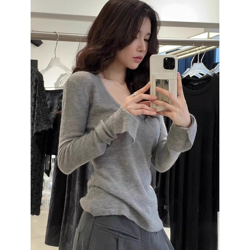 极简风U领喇叭袖打底衫女2025春季修身简约内搭上衣针织毛衣百搭