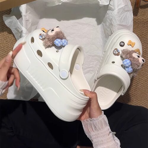 可爱卡通厚底洞洞鞋女2026新款夏外穿踩屎感小个子增高包头凉拖鞋