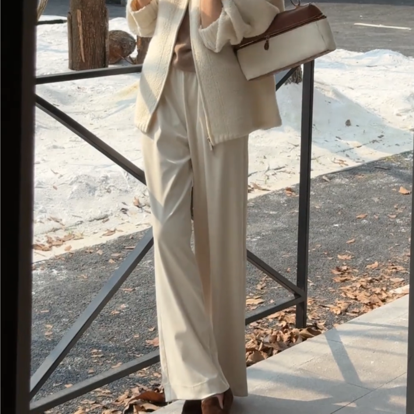 米白色慵懒丝绒松紧腰休闲裤女