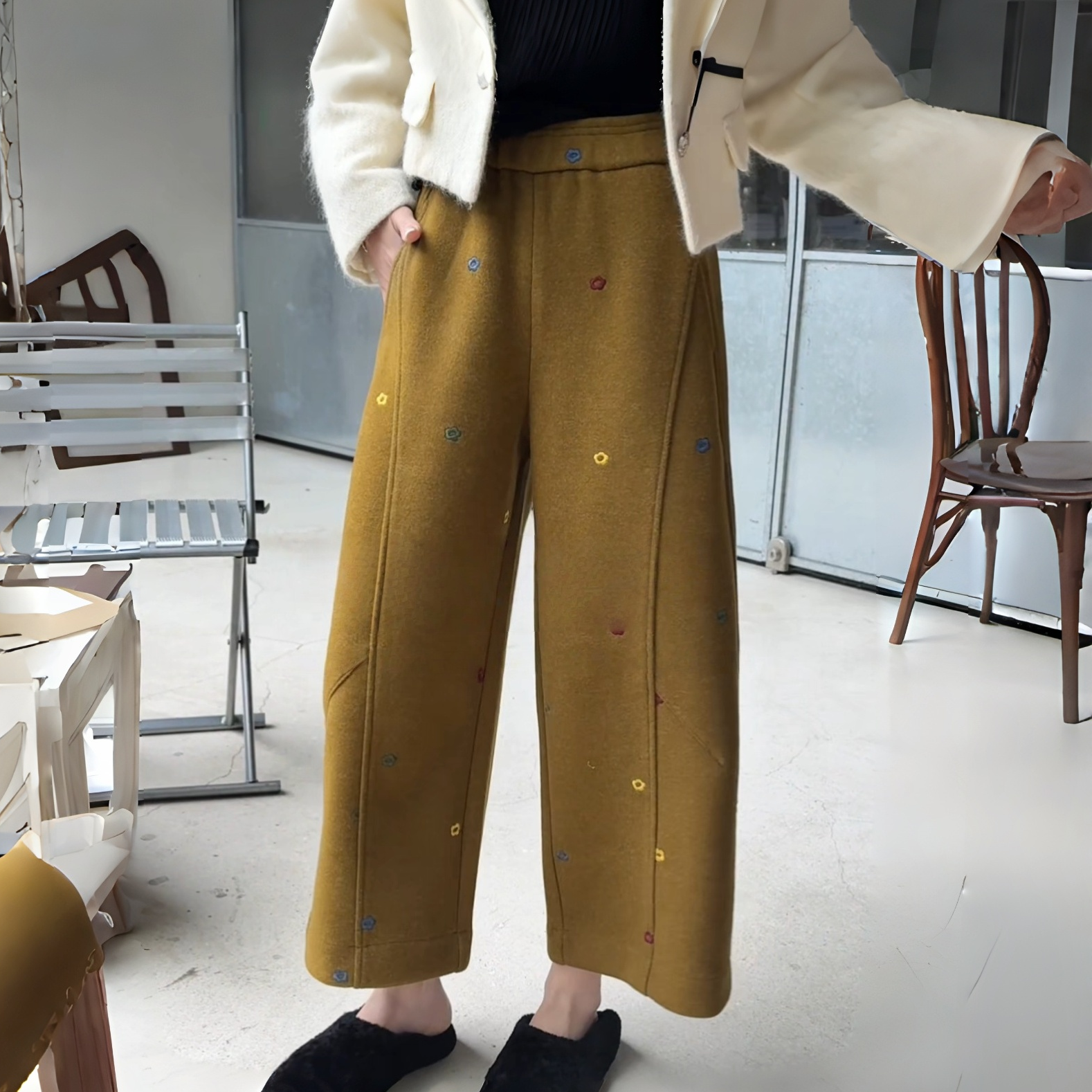 文艺风彩色花朵刺绣毛呢九分裤