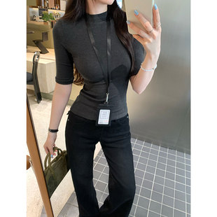 韩系绝美中袖T恤女装初夏2026春季新款爆款修身半高领五分袖上衣