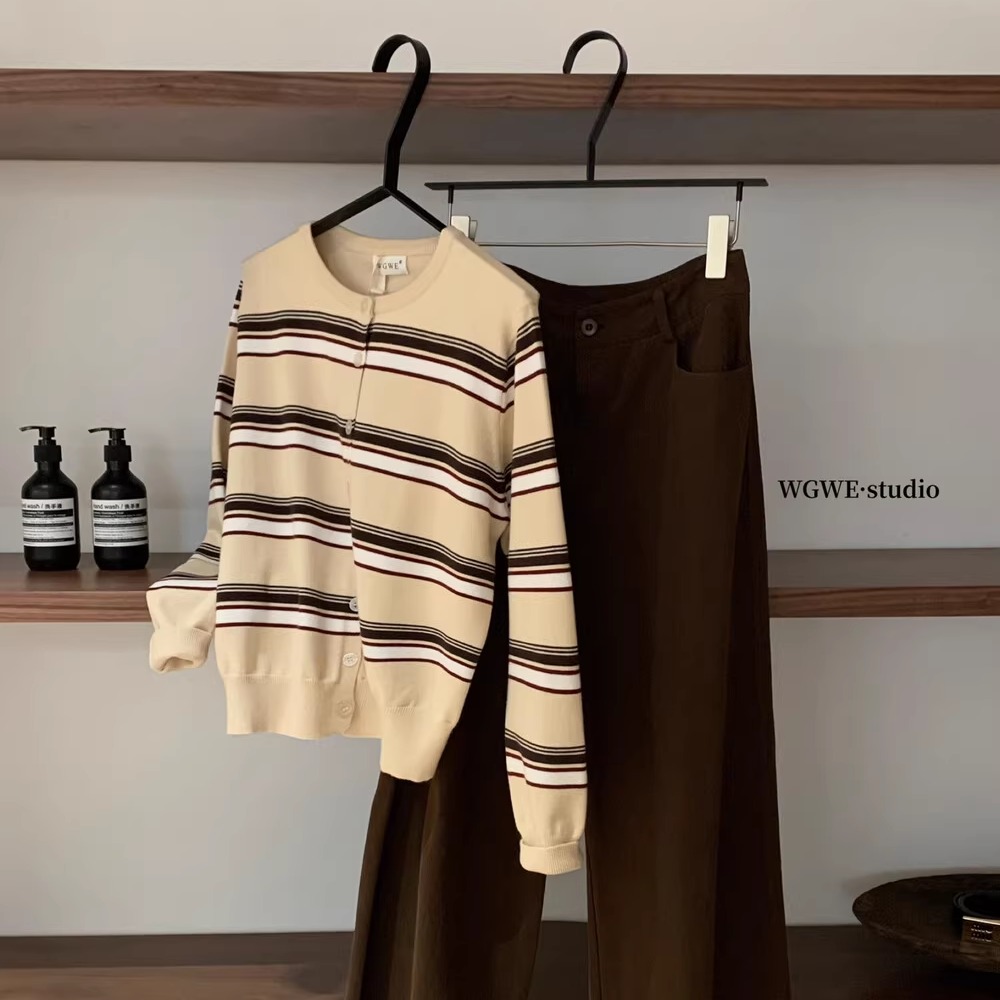 撞色细条纹单排扣毛衣女针织开衫