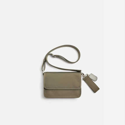 ZARA2025春季新品男包尼龙面料翻盖通勤邮差包休闲百搭斜挎单肩包