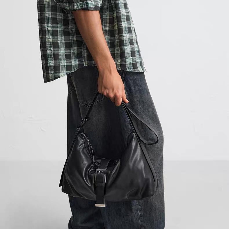 ZARA男女软皮通勤大容量斜挎包