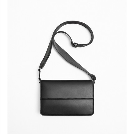 ZARA新款男包 黑色休闲百搭翻盖斜挎包男士潮流时尚邮差小方包男