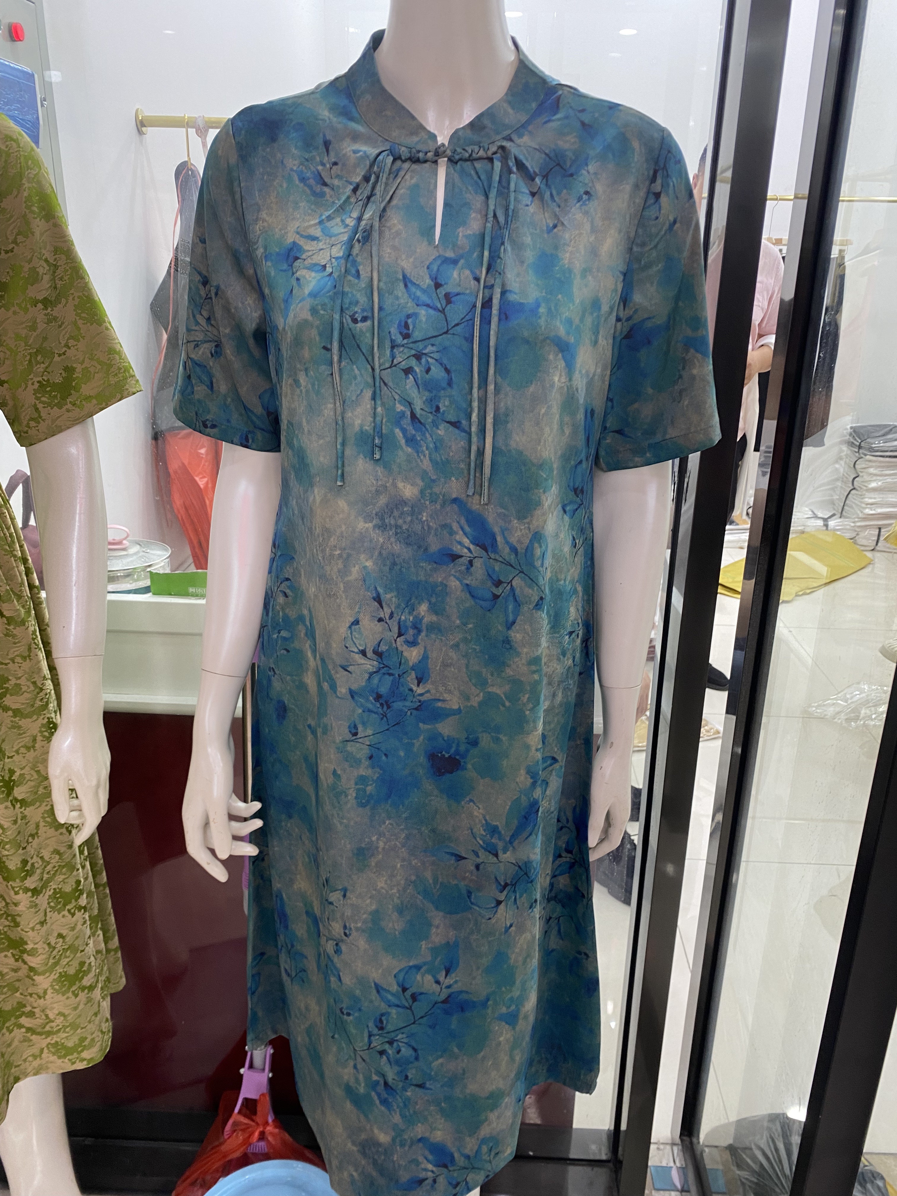 老年人春夏女奶奶中袖连衣裙60岁妈妈夏季旗袍领真丝裙子老人衣服