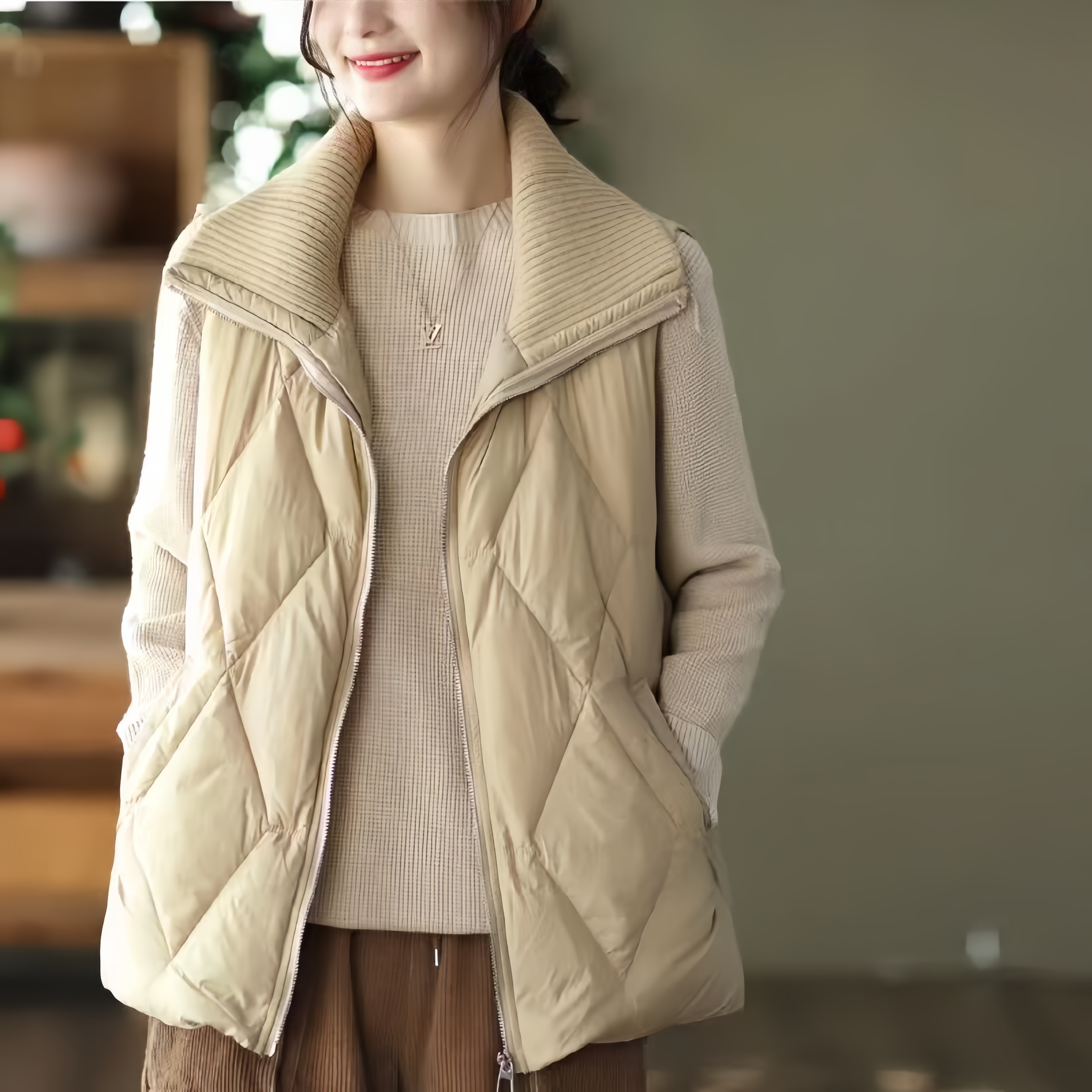 新款羽绒马甲女高端洋气90白鸭绒