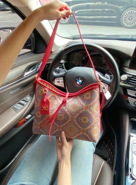 非遗新中式宋锦刺绣单肩hobo腋下包2025新款高级感大容量红色婚包