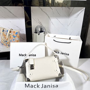 MACK JANISA真皮休闲纽钉手提盒子包包女百搭单肩斜挎包2026新款
