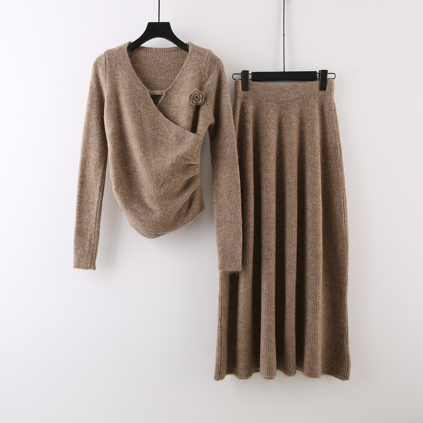 纯色修身显瘦针织套装裙女秋冬季新款v领毛衣搭配半身裙两件套厚,女装/女士精品,时尚套装,淘宝优惠券,粉丝福利购,淘宝优惠卷