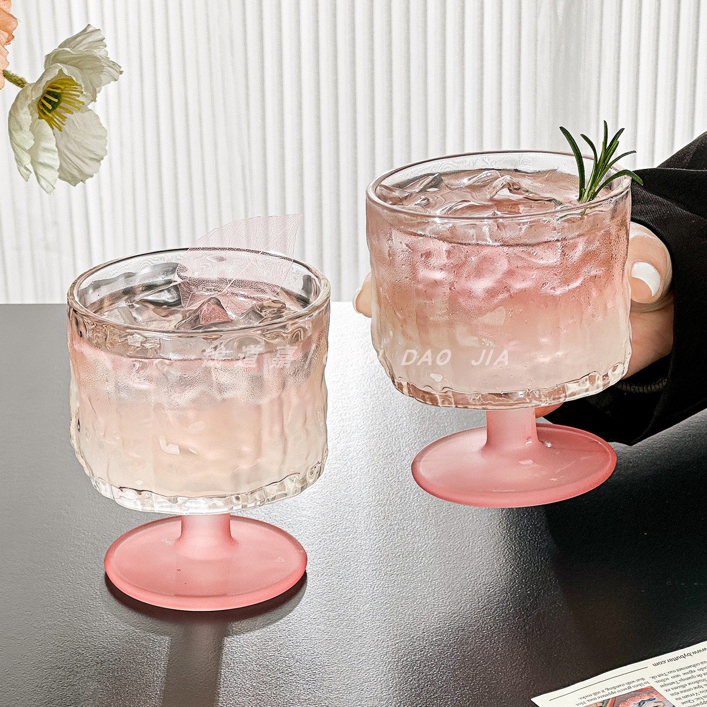 ins高颜值小众设计玻璃杯粉色鸡尾酒杯微醺树皮高脚杯送礼香槟杯,餐饮具,玻璃杯,淘宝优惠券,粉丝福利购,淘宝优惠卷