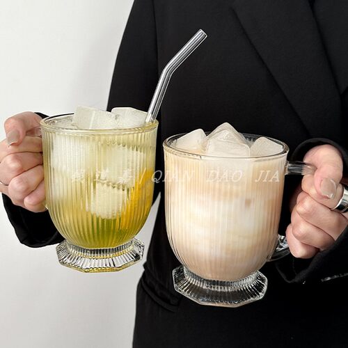钱道嘉超大容量带把手咕噜大口杯