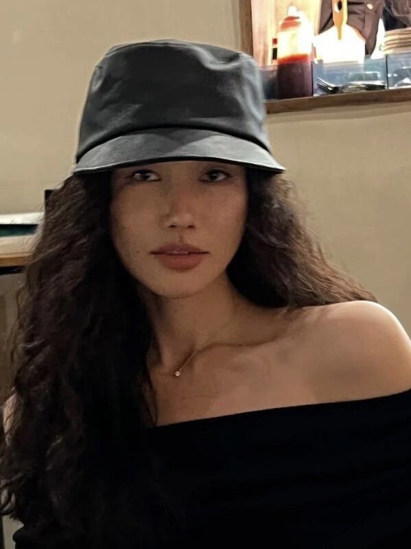 欧美风皮质平顶鸭舌帽子女春秋季百搭复古马术骑士帽大头围报童帽