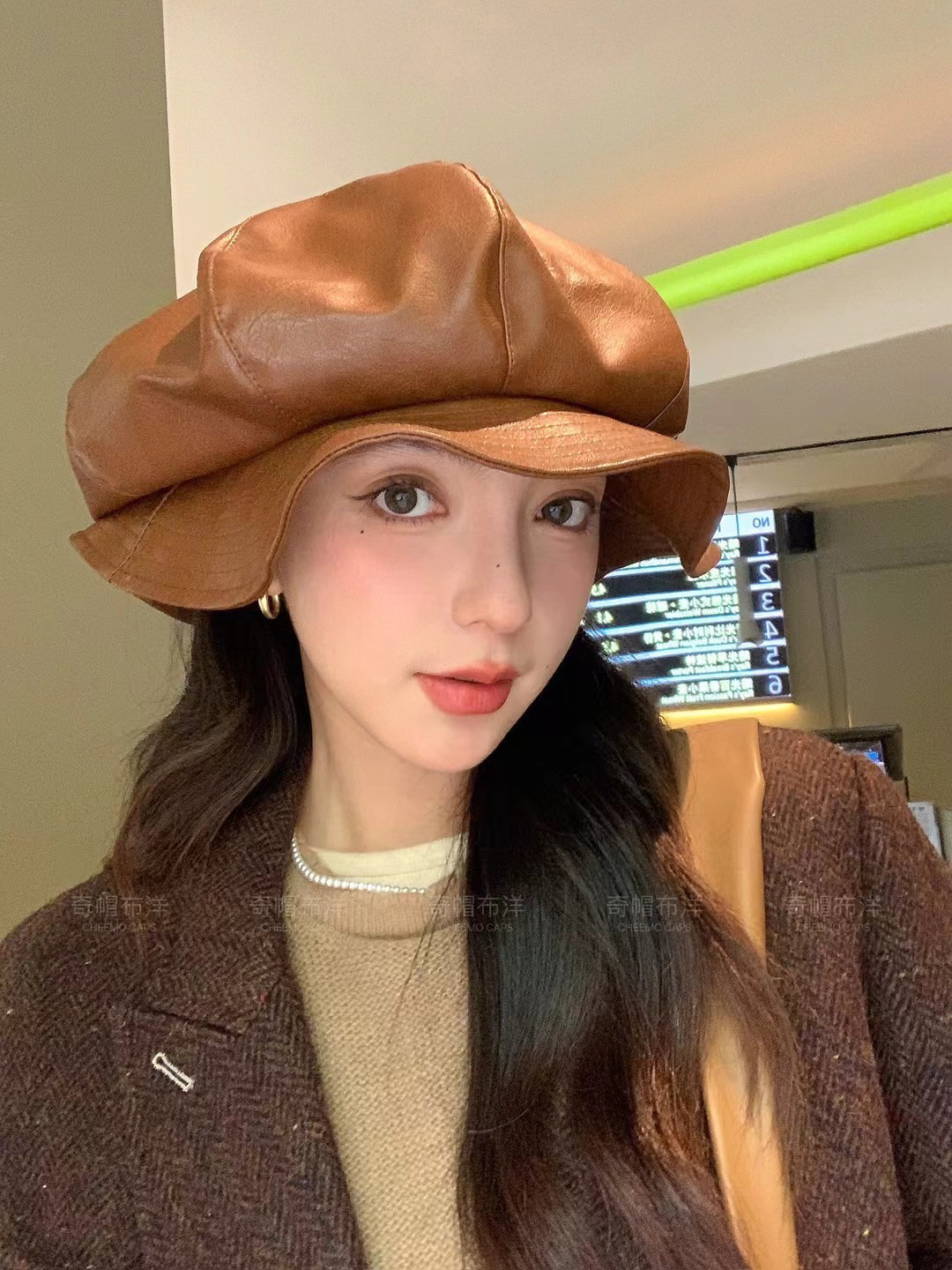 出游画家帽女复古春夏秋