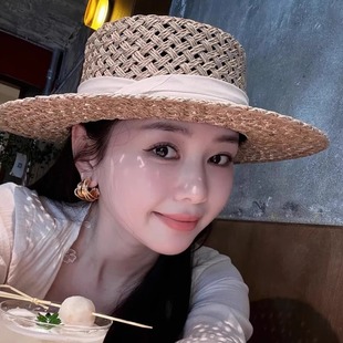 2025法式度假缎带草帽女春夏秋草编凹顶百搭复古防晒老钱风小礼帽