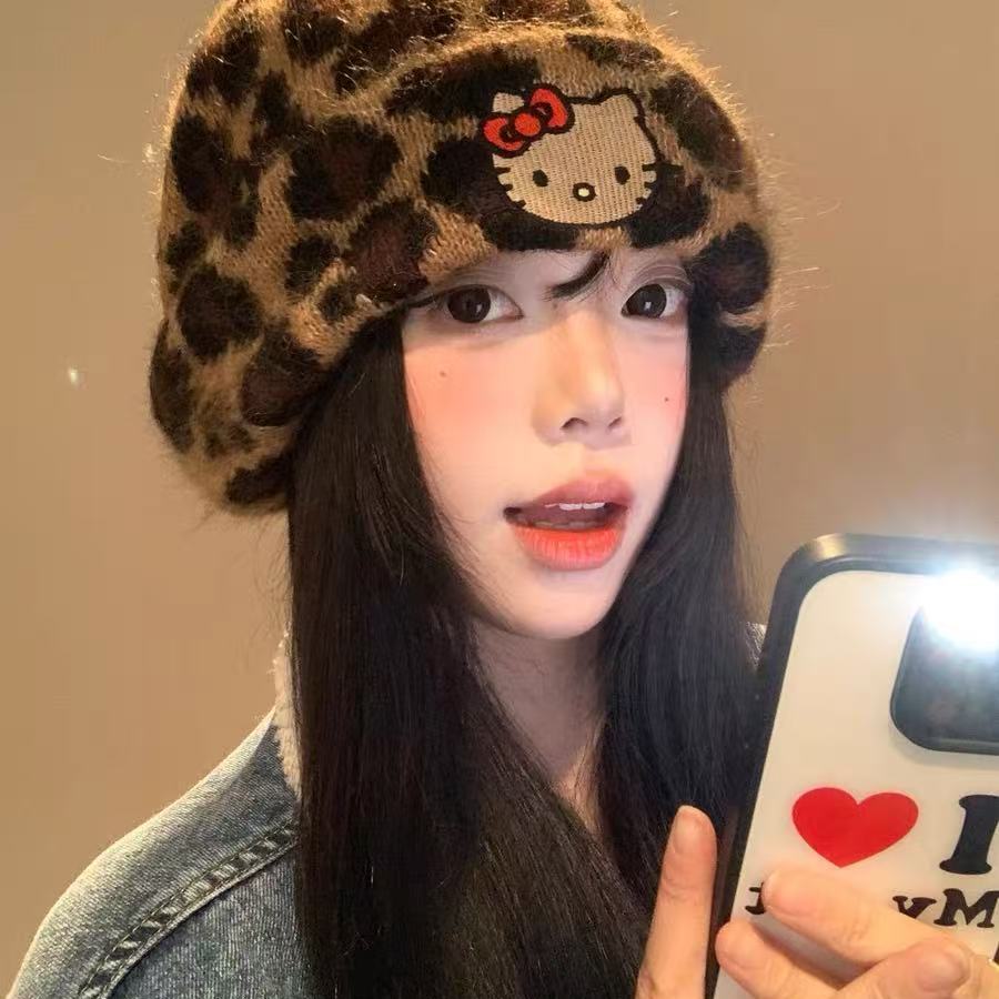 2025新款豹纹kitty猫针织帽子女秋冬保暖护耳包头帽显脸小雷锋帽