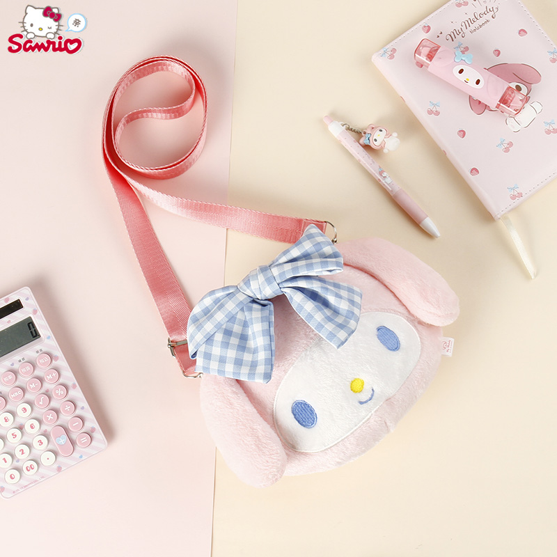 hellokitty休闲零食包毛绒公仔