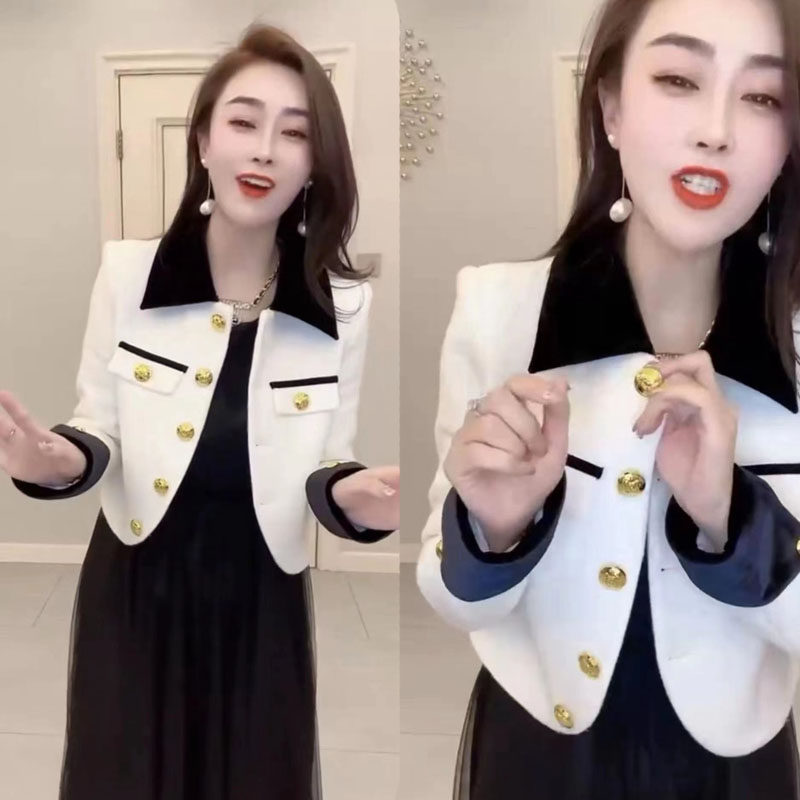 短款白色小香风外套女