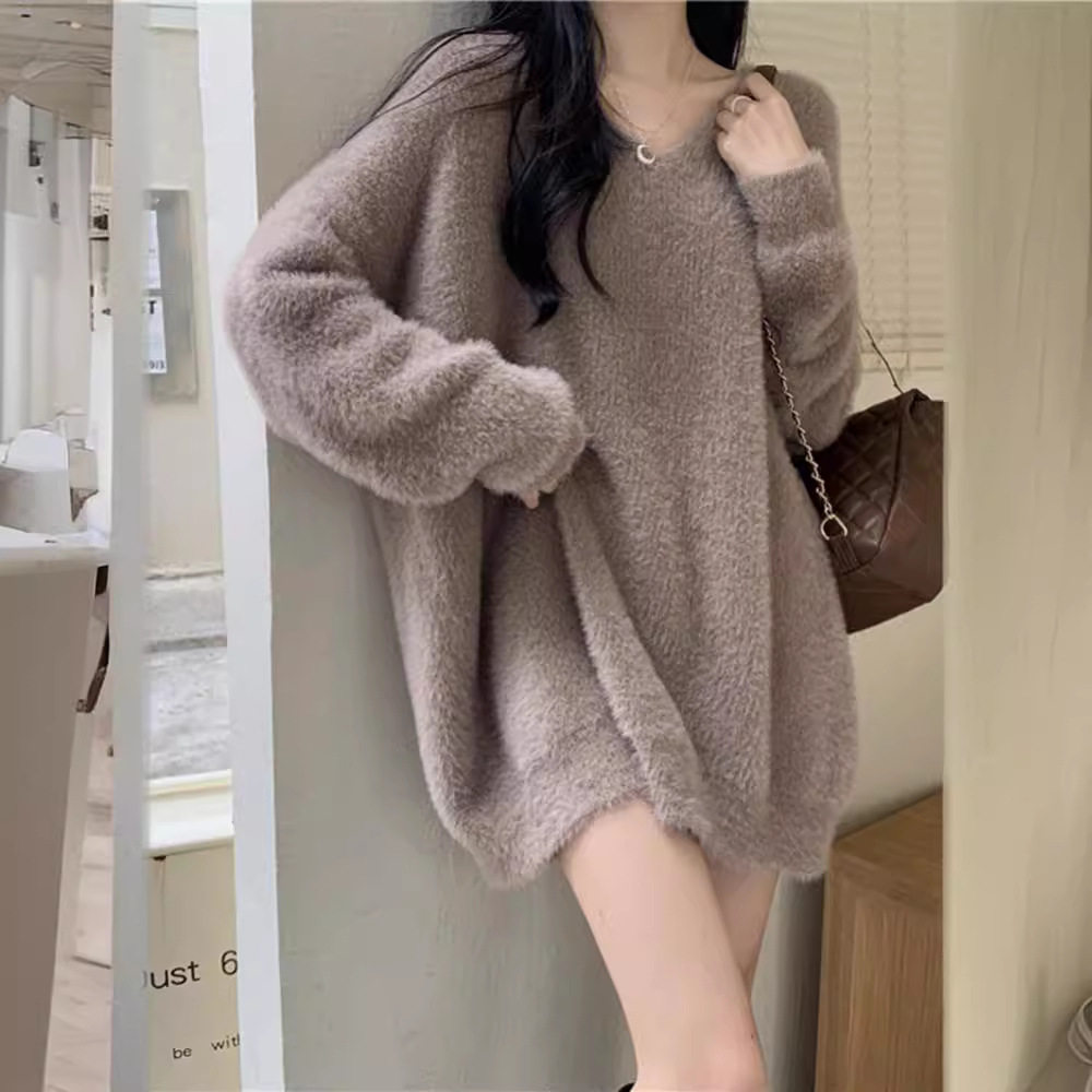 V领中长款仿水貂绒显瘦毛衣女遮屁春秋慵懒风宽松长袖软糯针织衫