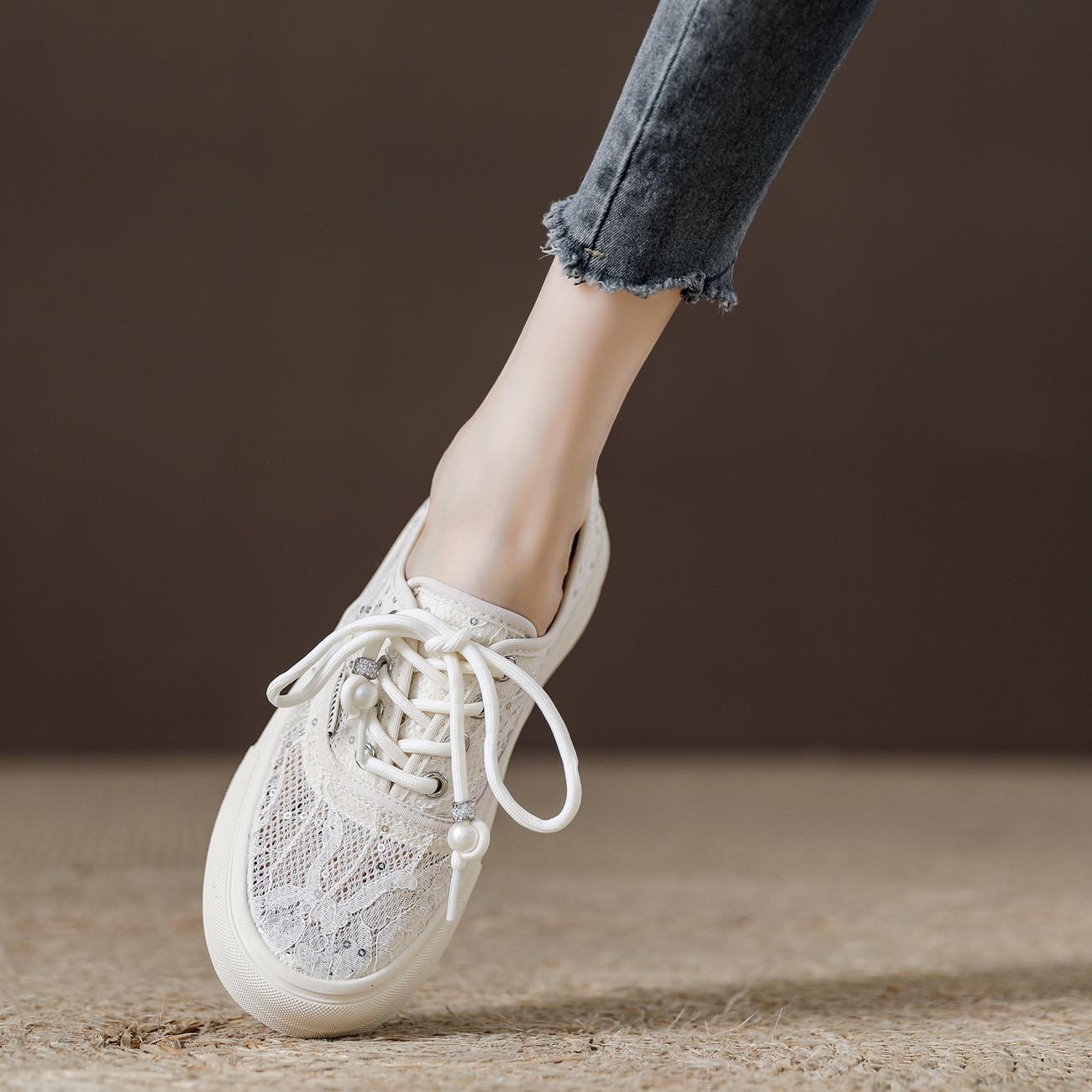 亮片蕾丝小白鞋女2024夏季薄款网面透气百搭厚底圆头运动休闲板鞋
