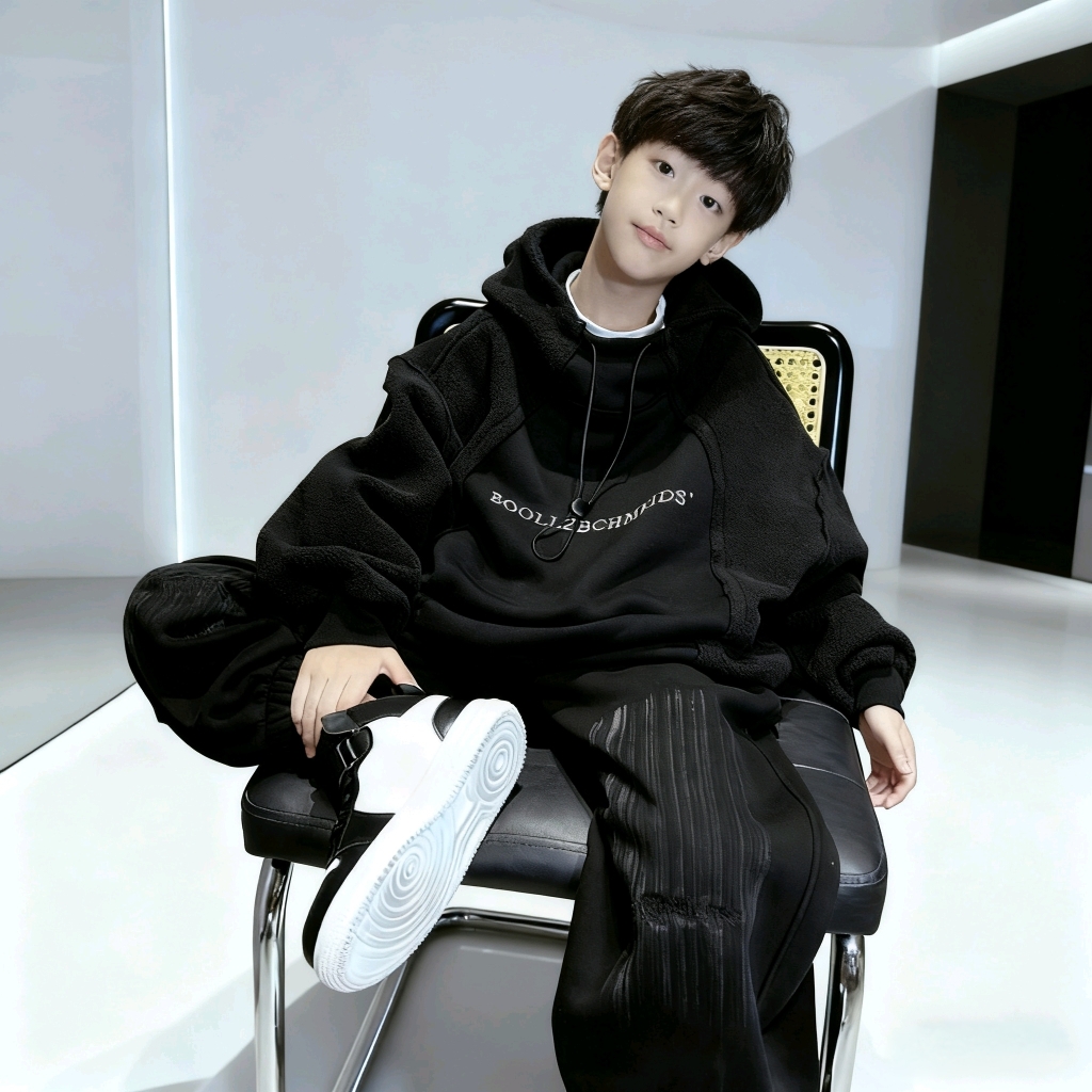 男童连帽加绒卫衣秋冬季韩版新款儿童潮牌加厚一体绒中大童装外套