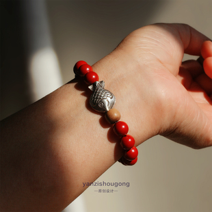燕子手工原创设计高含量朱砂8mm手工银鱼老山檀香手链女手串