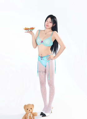 SnakeTongue贵小姐植绒丝袜性感辣妹小香白丝满印字母裤袜INS