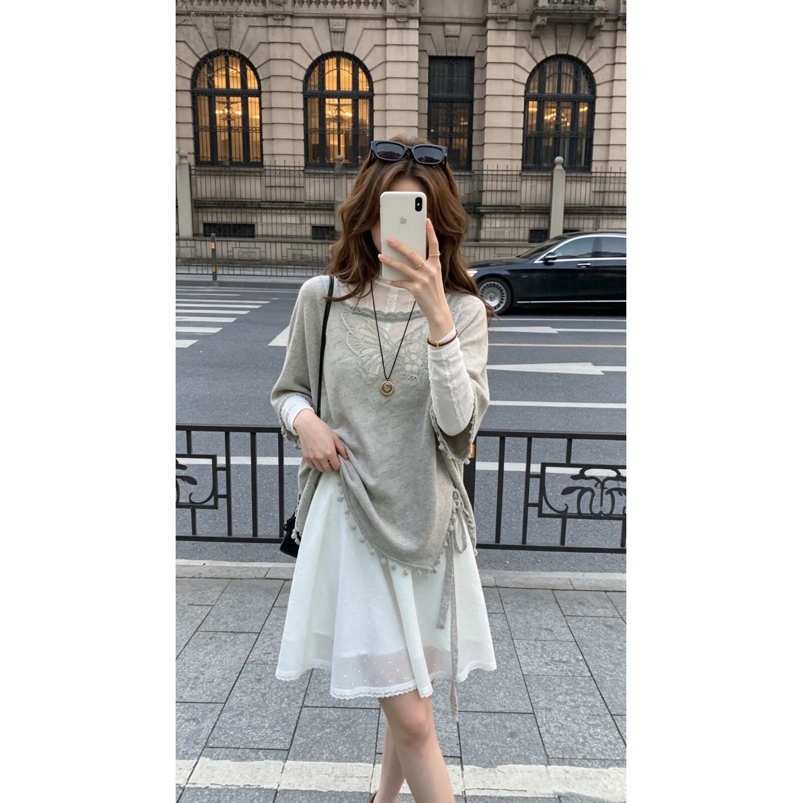 芝士日设计感烟灰蝴蝶流苏罩衫秋季通勤叠穿小众绝美连衣裙套装女图片