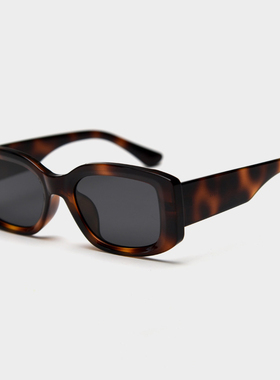 TR90简约粗腿偏光太阳眼镜潮透紫色时尚男女同款墨镜街拍开车遮阳