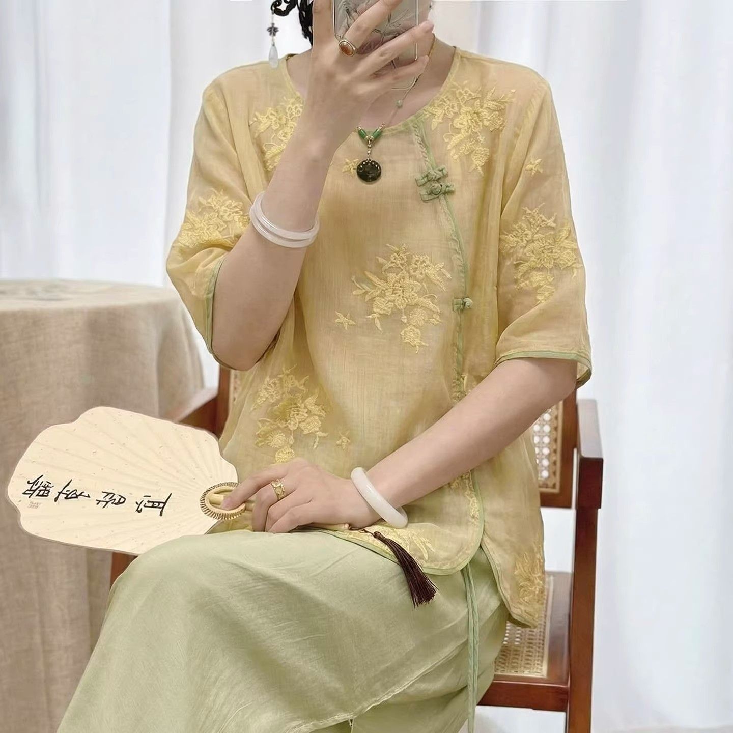 新中式棉麻刺绣盘扣禅意女衬衫图片