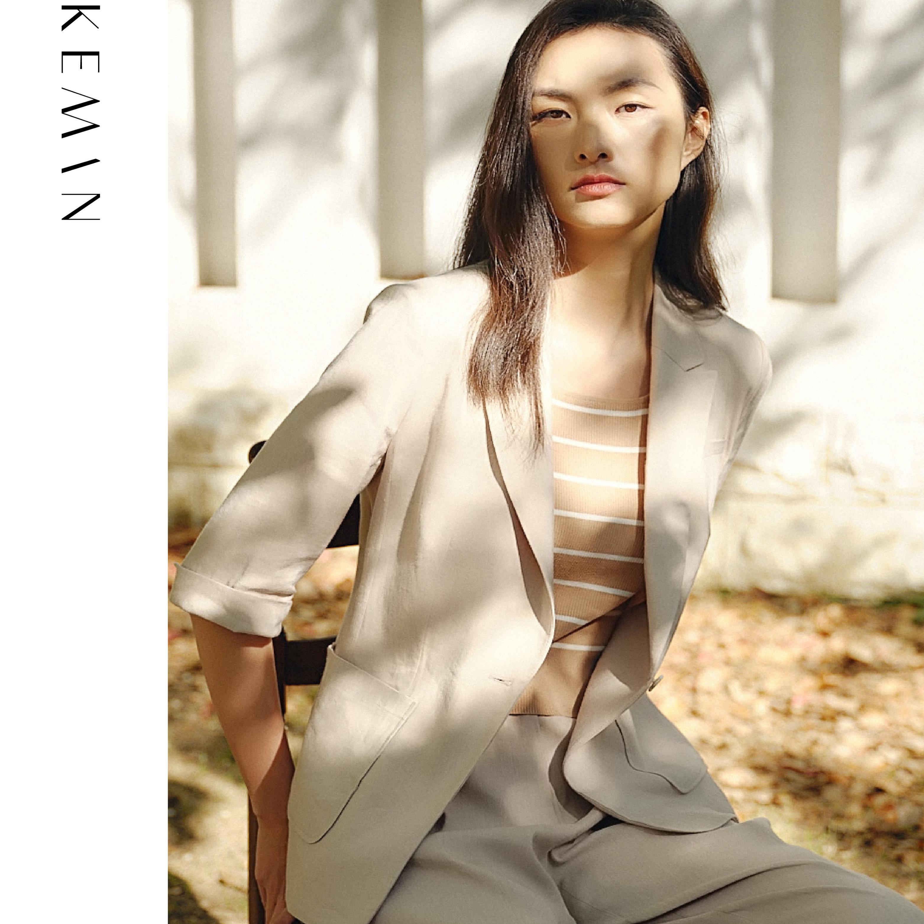珂曼女装亚麻西服外套女通勤正肩