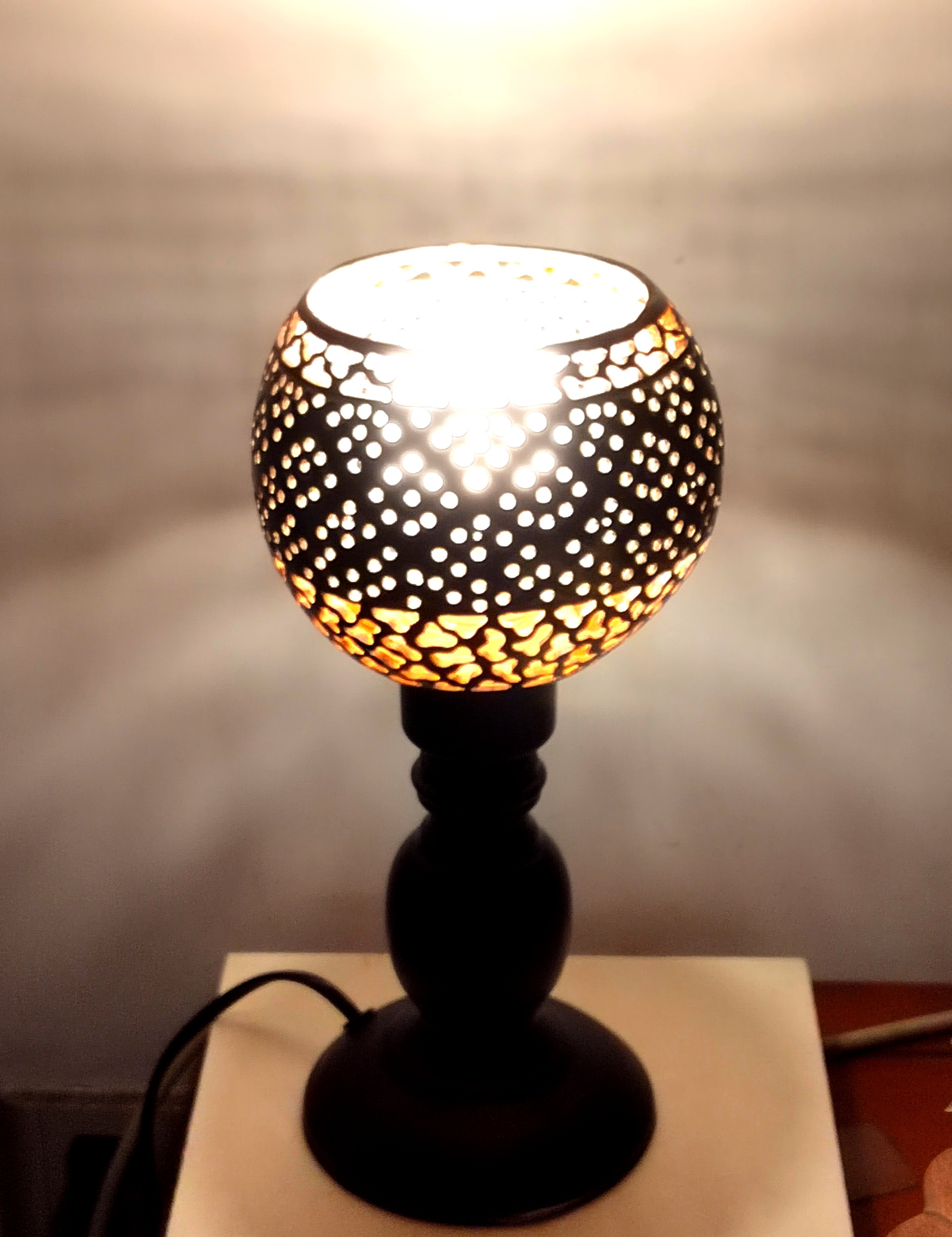 海南特色椰壳镂空椰雕工艺品台灯实用装饰