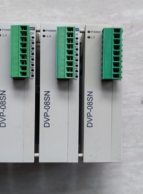 台达PLC模块DVP08SN11R成色实物图，功能正常