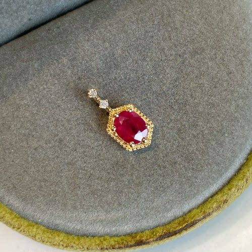 天然缅甸红宝石吊坠半克拉 50分 精美六边形切割 艳丽红色