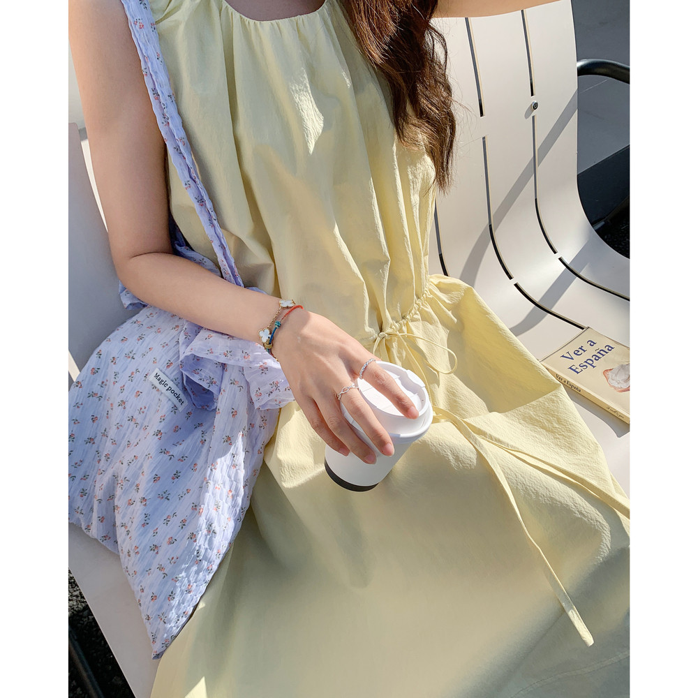 浅黄色无袖背心连衣裙女夏季新款流行甜美减龄巨好看法式茶歇裙子,女装连衣裙,浙宝253A