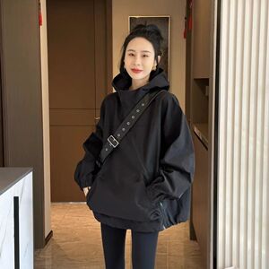 春秋2024新款韩版百搭休闲宽松冲锋衣女斜拉链设计感小众连帽外套