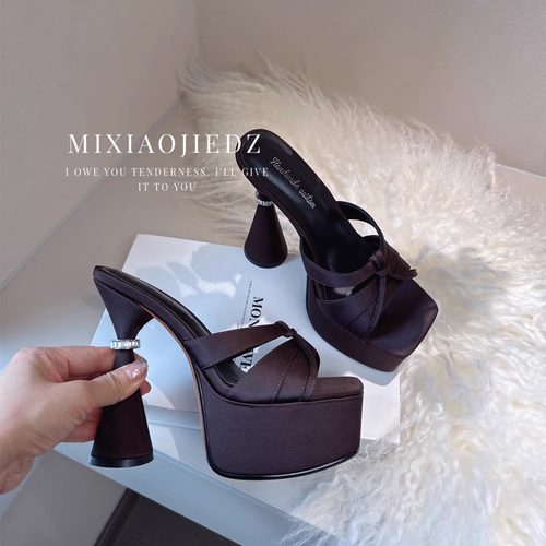 米小姐2025新款水钻一字拖鞋