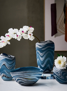 创意北欧简约水波纹蓝色手工玻璃花瓶居家客厅玄关软装瓶果盘云纹