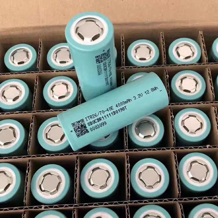 磷酸铁锂26700锂电池4000MAH 3.2V耐低温电摩三轮车膜筋 充电电池