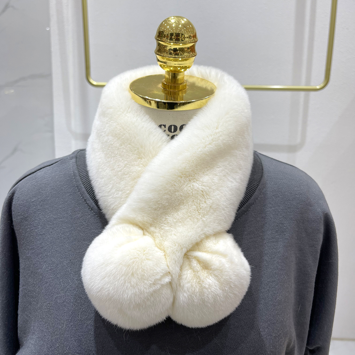 韩国真獭兔毛围脖保暖双面加厚毛球吸扣围巾纯色毛绒球皮草毛领子