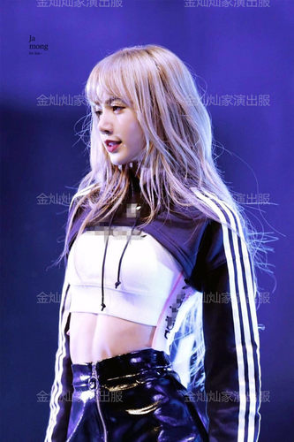 blackpink韩国女团lisa同款爵士跳街舞蹈演出打歌服上衣练习套装 - 封面
