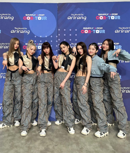 金灿灿运动裤工装裤高腰露脐