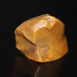 田黄石天然原石印章中国福建寿山石质地细腻刀感好有石皮书画篆刻