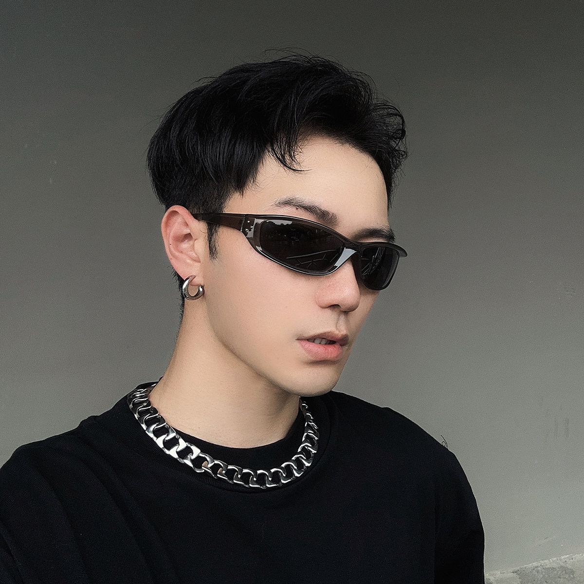 墨镜男2026新款登山护目镜女太阳镜徒步骑行运动防紫外线发箍Y2K