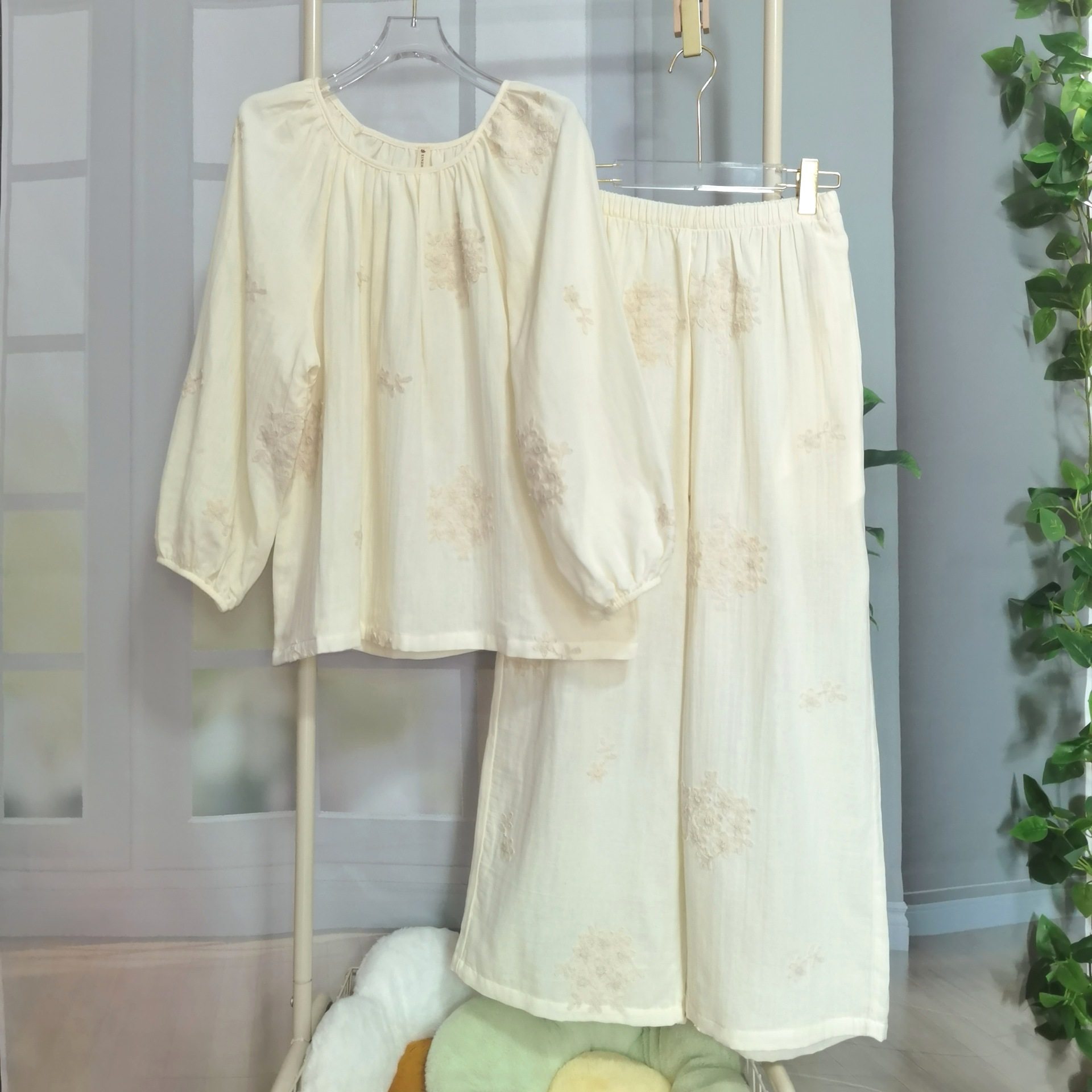 重工刺绣睡衣女秋冬新款双层棉纱甜美公主宽松款高级感家居服套装,女士内衣/男士内衣/家居服,睡衣/家居服套装,淘宝优惠券,粉丝福利购,淘宝优惠卷