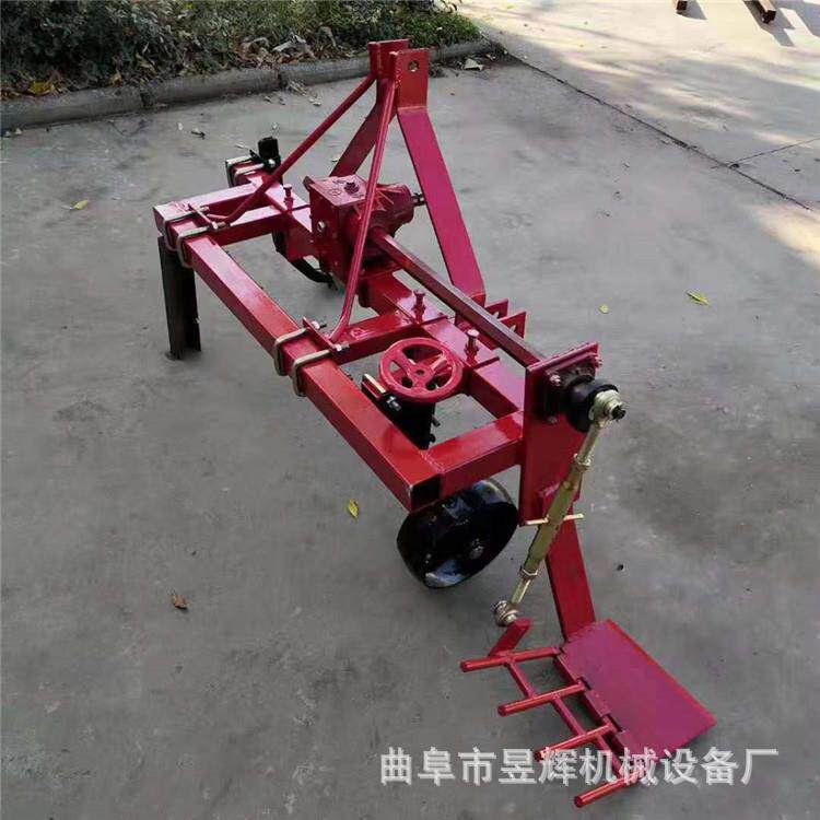 农用大葱香菜起苗机拖拉机后置的草莓苗起苗机厂家销售