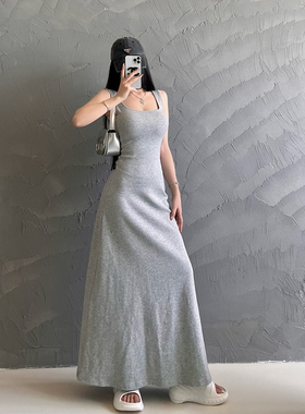 M5487设计感高弹正肩黑色连衣裙女夏季收腰显瘦方领背心裙